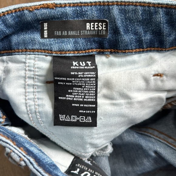 Kut from the Kloth Jeans. Women’s size 6. High Rise Reese Straight, Distressed. - Picture 4 of 8